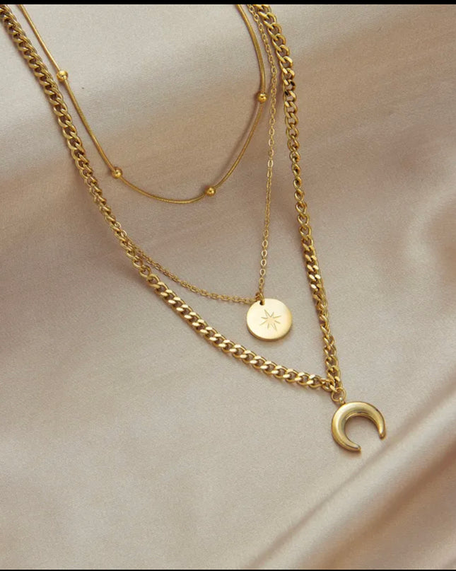 Collar de Cadena Triple Luna y Estrella Relleno de Oro 18k 