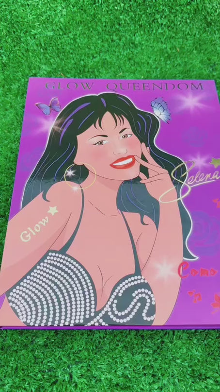 SELENA BIG EYESHADOW PALETTE