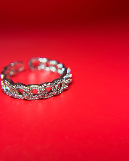 Ring adjustable with cubic zircon